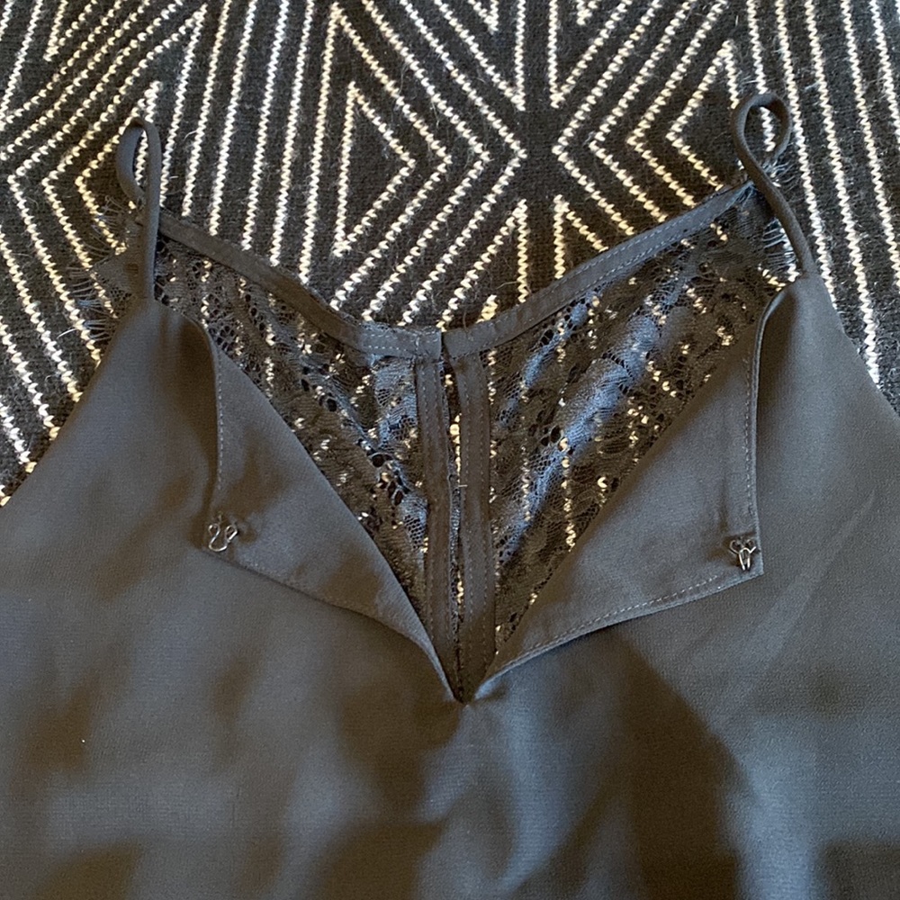 Blank Tank Top with Lace Back Detail - Picture 3 of 9
